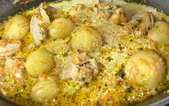 Жаркоє з вершками (сметаною)