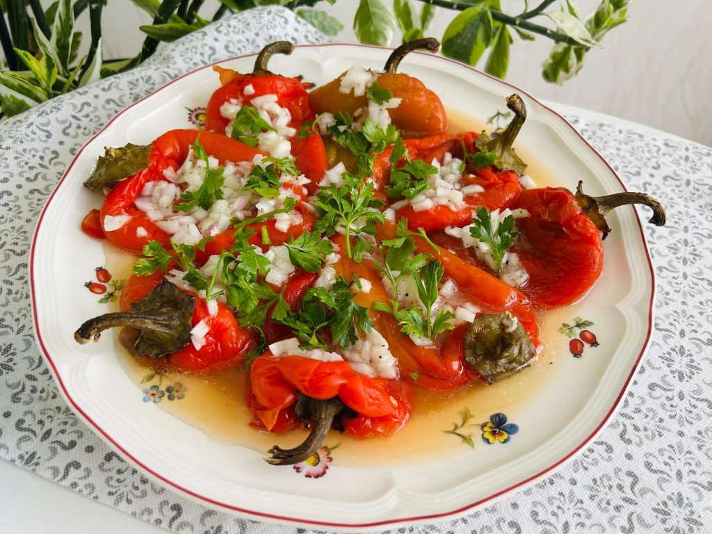 Перець з часниковим соусом 